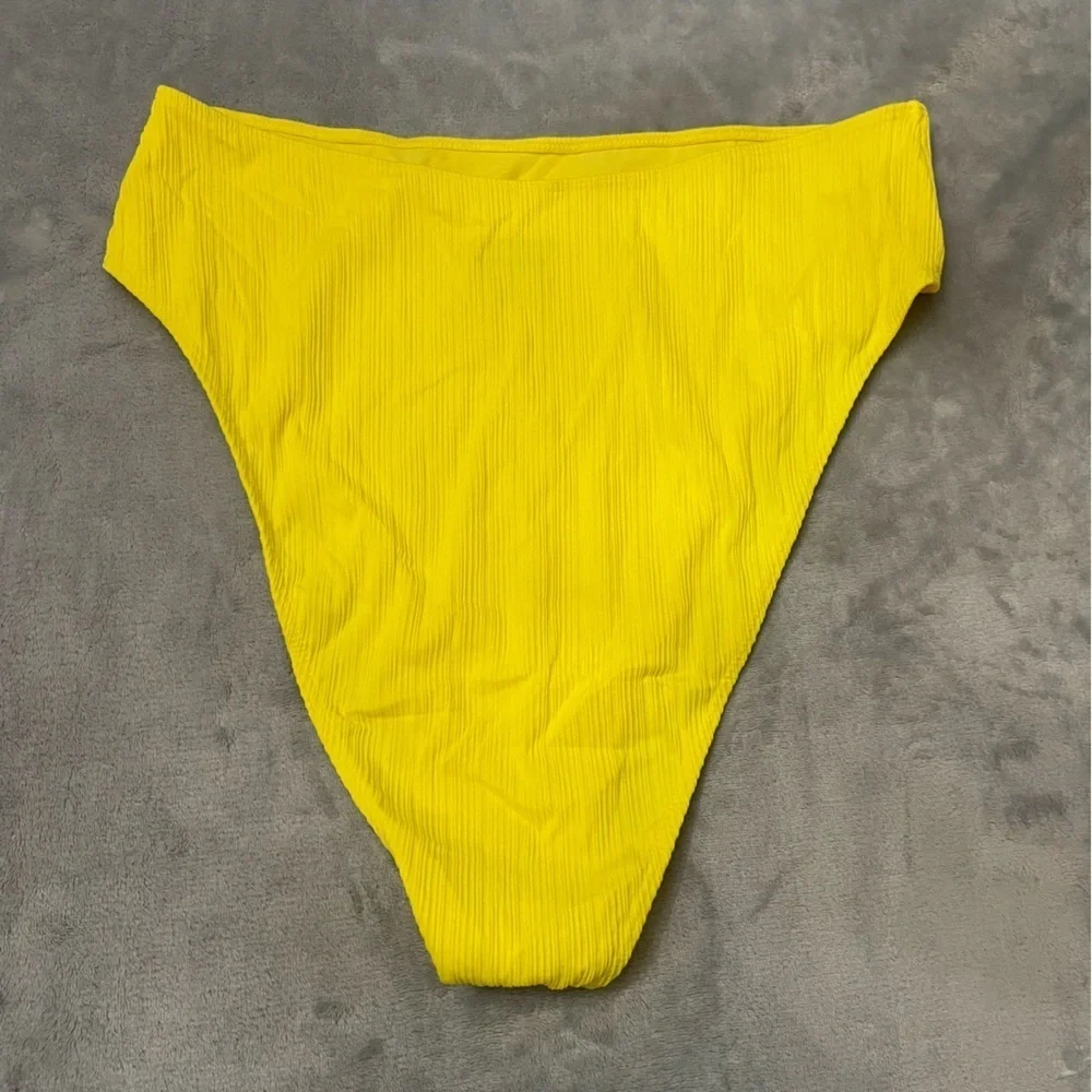 New! Frankie’s bikinis plisse cheeky bottoms Pina colada yellow 10750